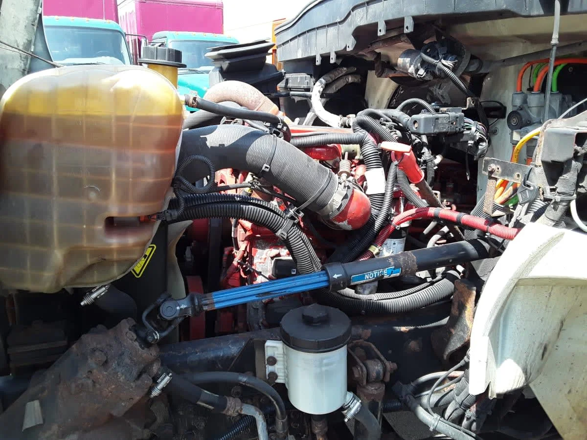 2017 International 4300 - image 10