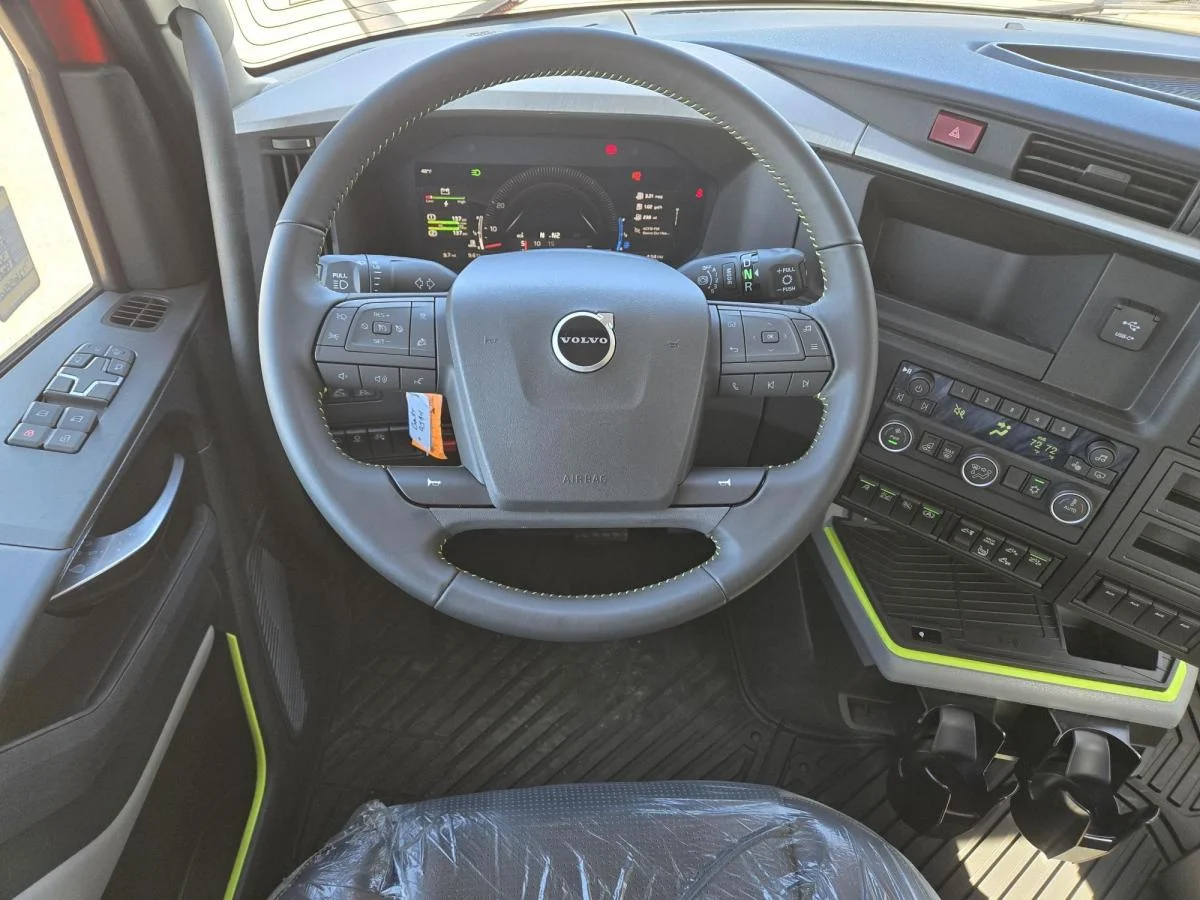2027 Volvo in Elk River, MN — photo 10