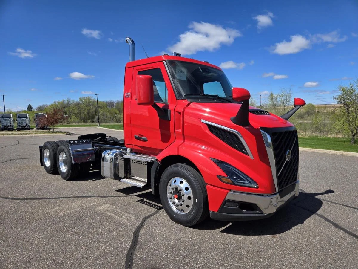 2027 Volvo in Elk River, MN — photo 7