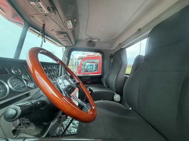 2020 Peterbilt 389 in GA — photo 5