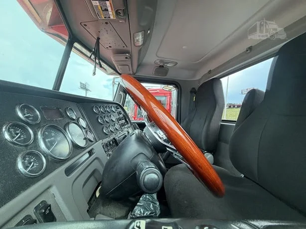 2020 Peterbilt 389 in GA — photo 6
