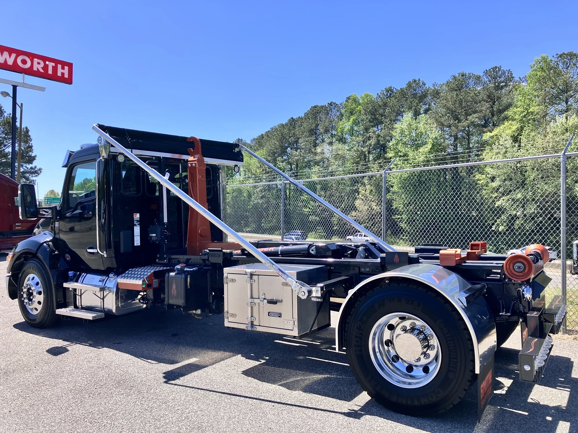 2025 Kenworth T280 in Hagerstown, MD — photo 5