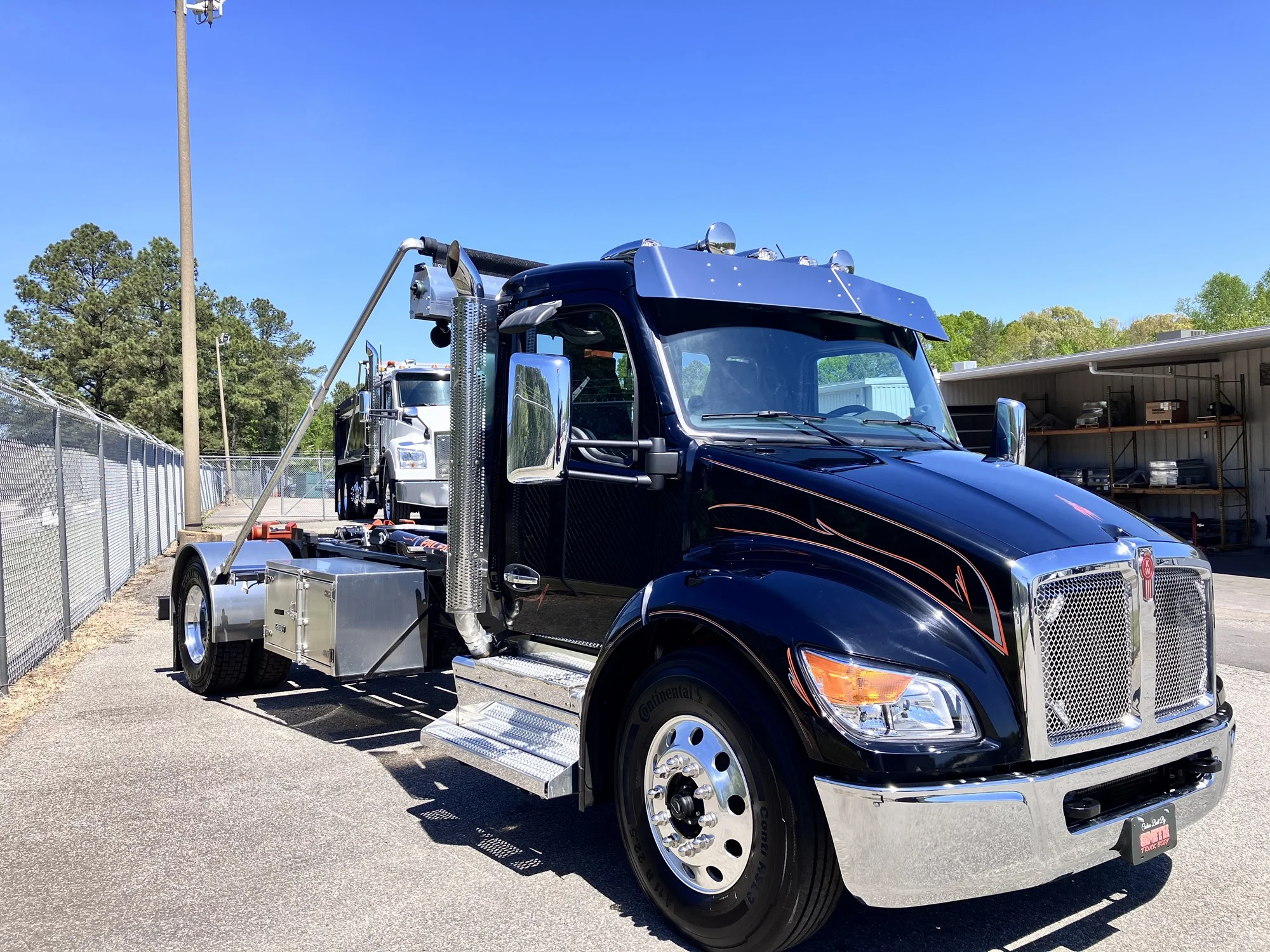 2025 Kenworth T280 in Hagerstown, MD — photo 3