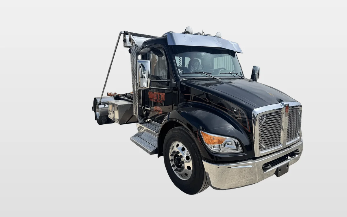 2025 Kenworth T280 - image 1
