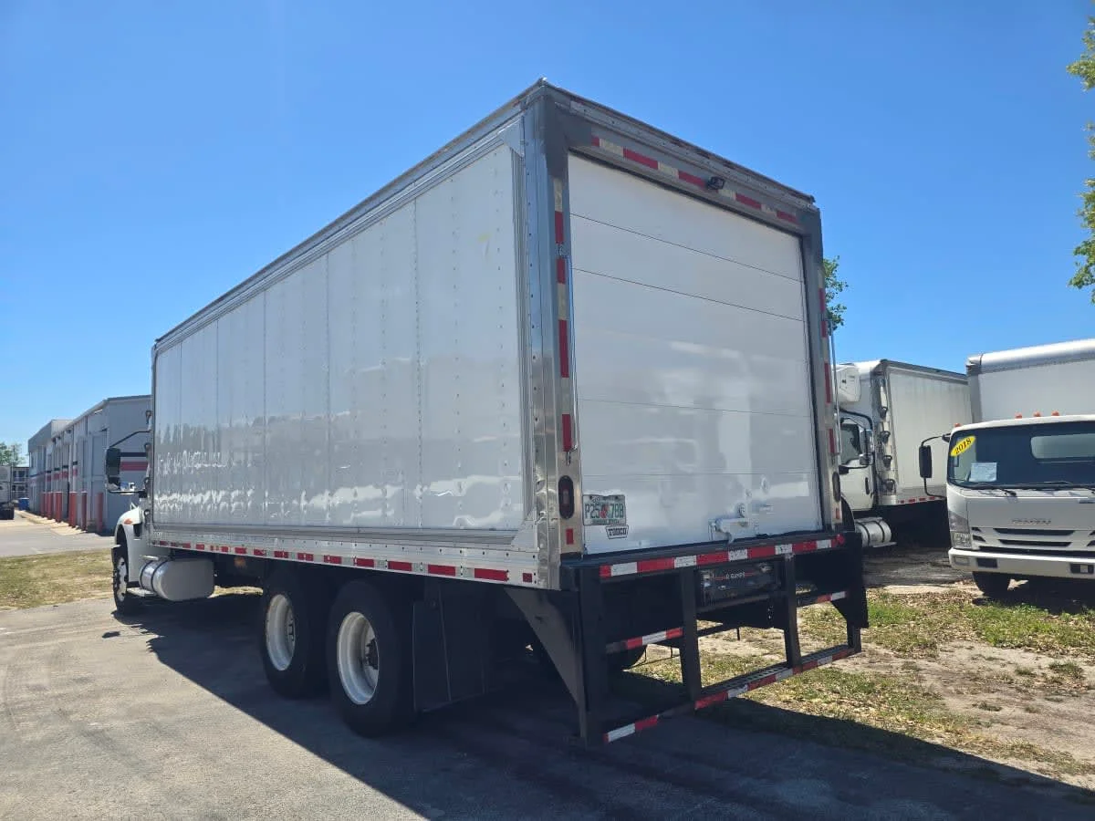 2020 International MV - image 4