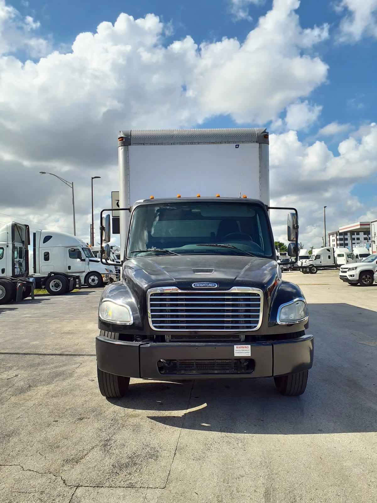 2016 Freightliner M2 106 in Miami, FL — photo 2