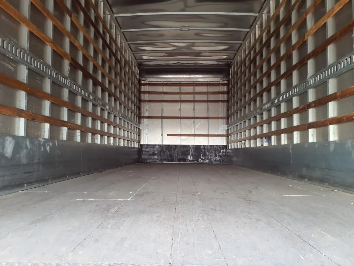 2016 Freightliner M2 106 in Miami, FL — photo 8