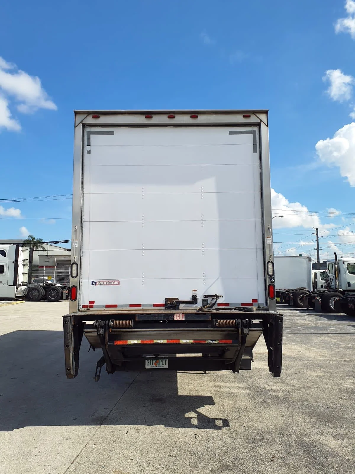 2016 Freightliner M2 106 in Miami, FL — photo 5