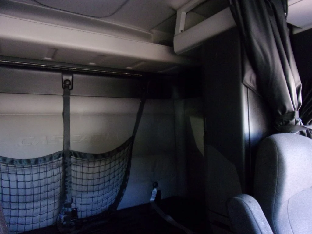 2022 Freightliner Cascadia - image 14