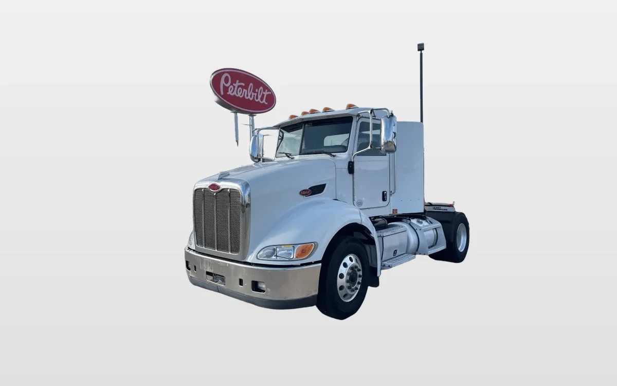 2013 PETERBILT 384 - image 1