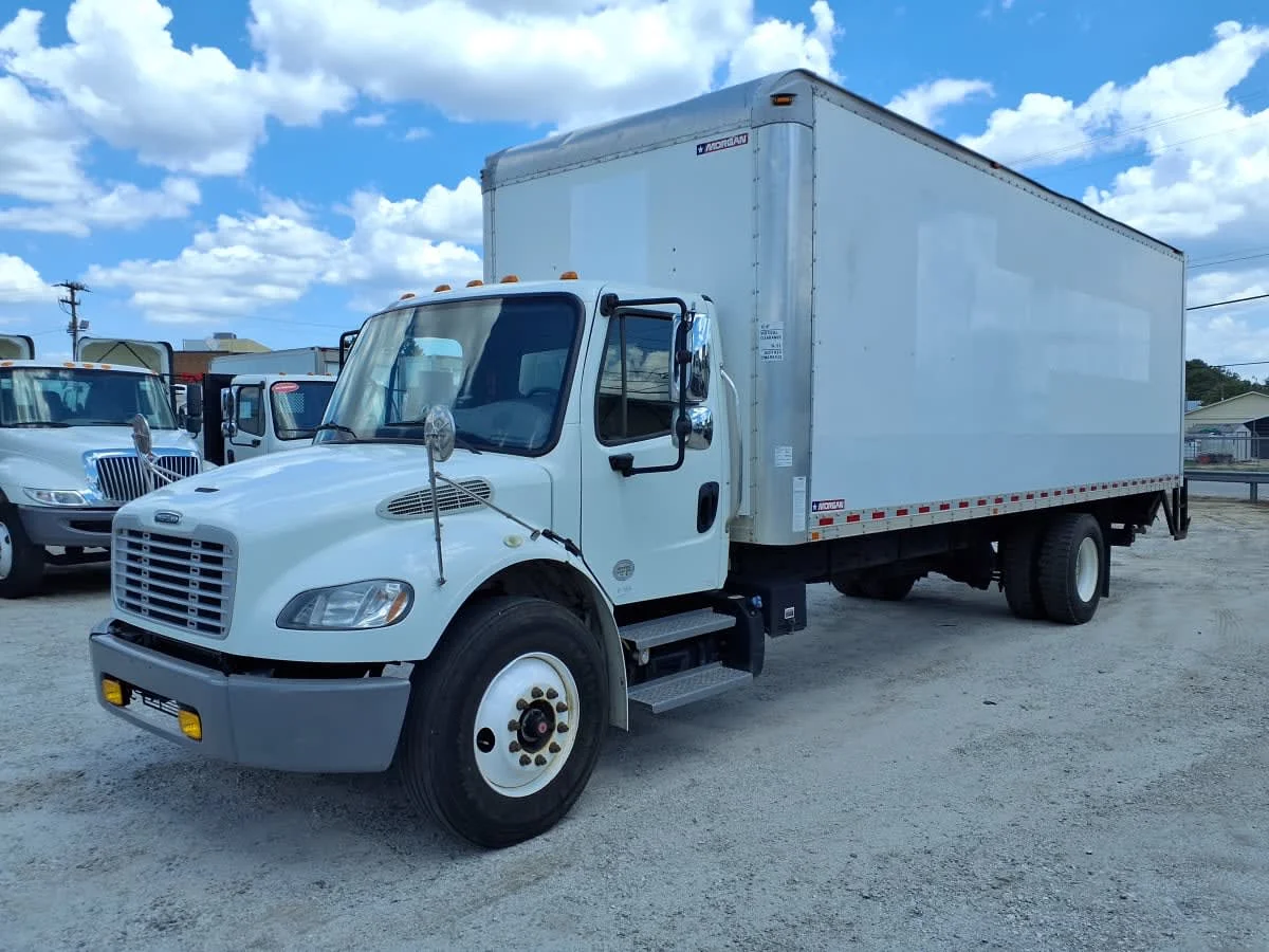 2019 Freightliner M2 106