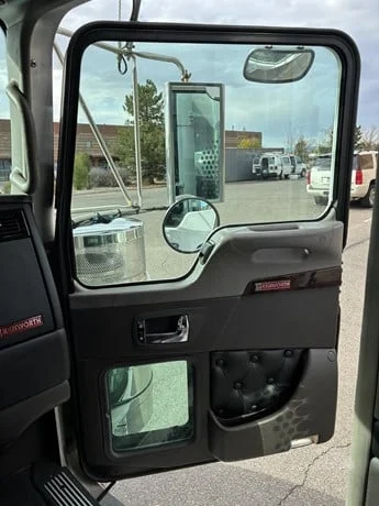 2022 Kenworth W900 - image 45