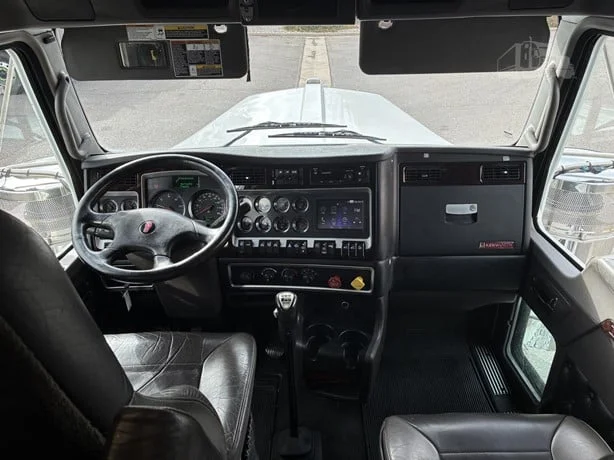 2022 Kenworth W900 - image 44