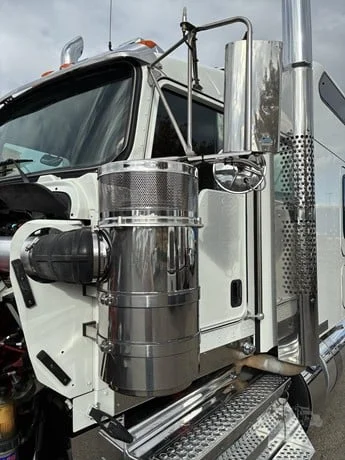 2022 Kenworth W900 - image 17