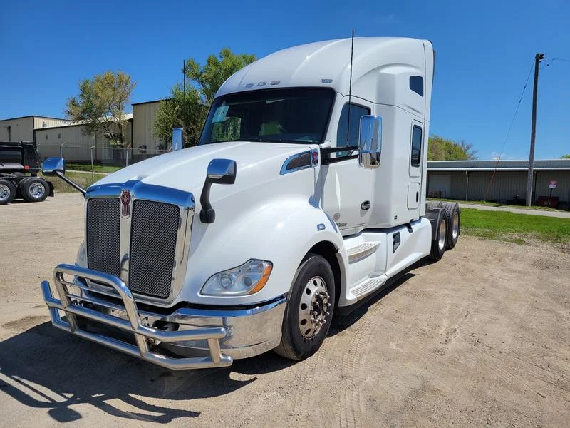 2019 Kenworth T680 in Cedar Rapids