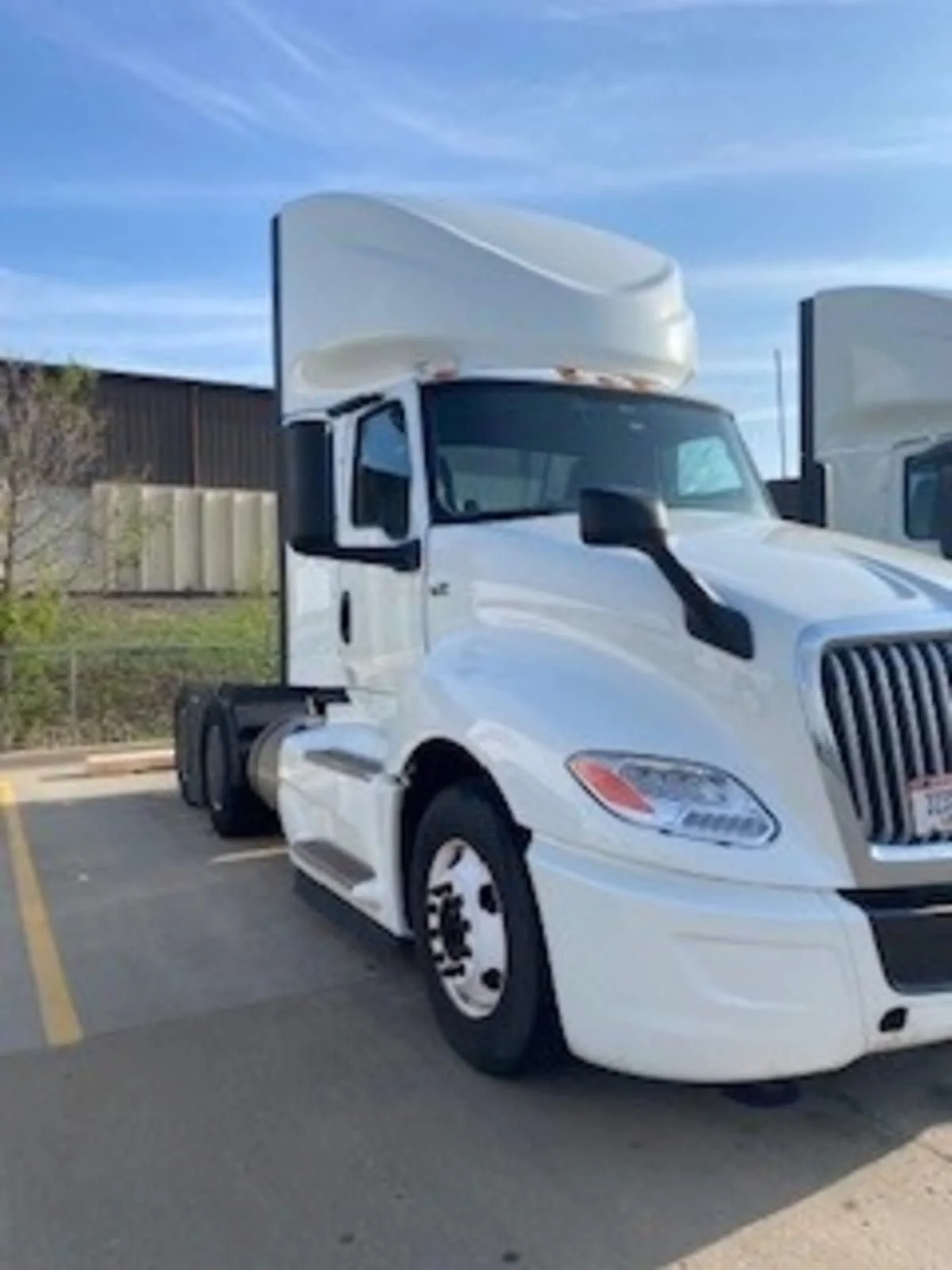 2022 International LT in Kansas City, MO — photo 3