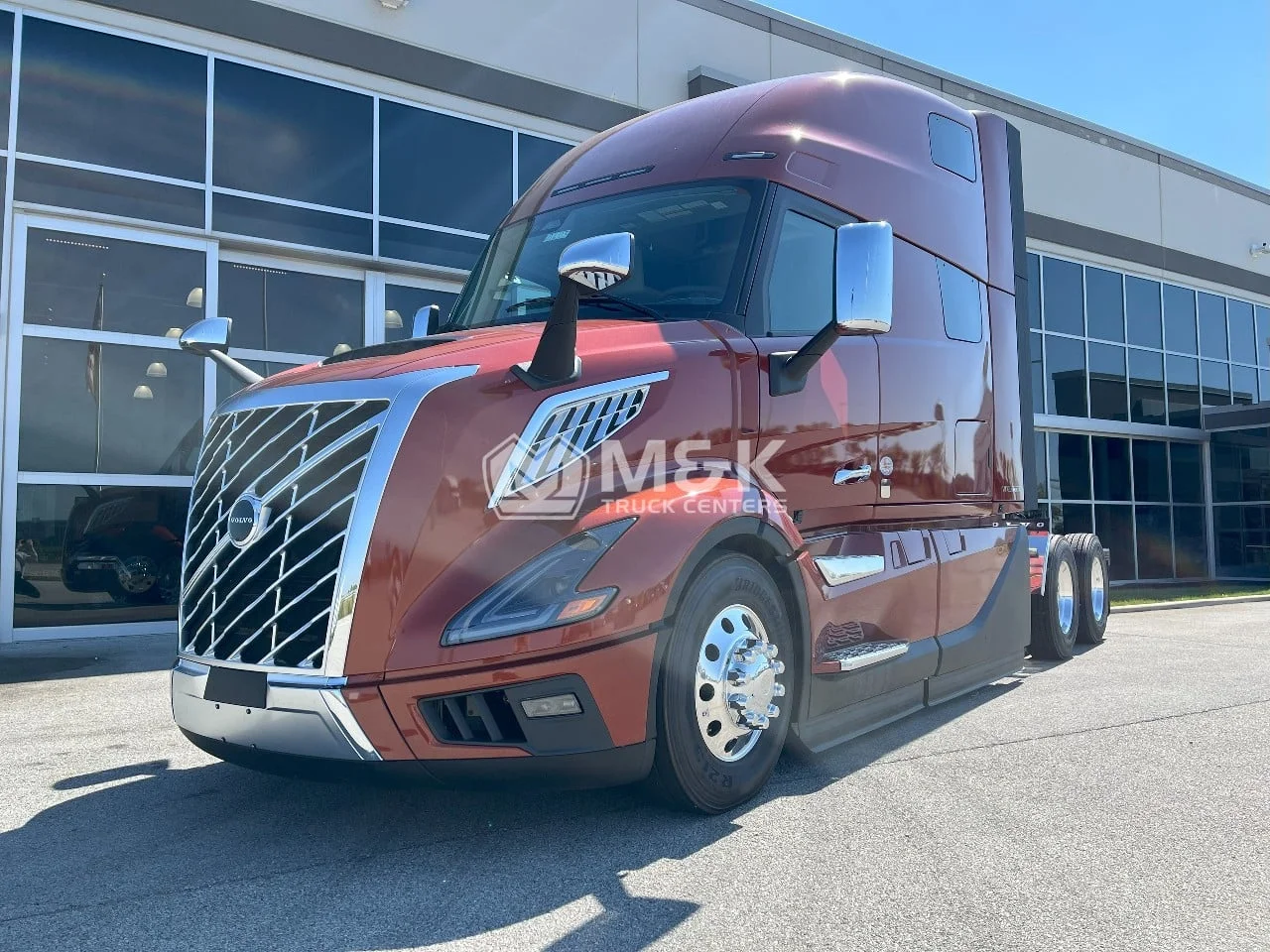 2026 Volvo VNL 860 in Pendleton, IN