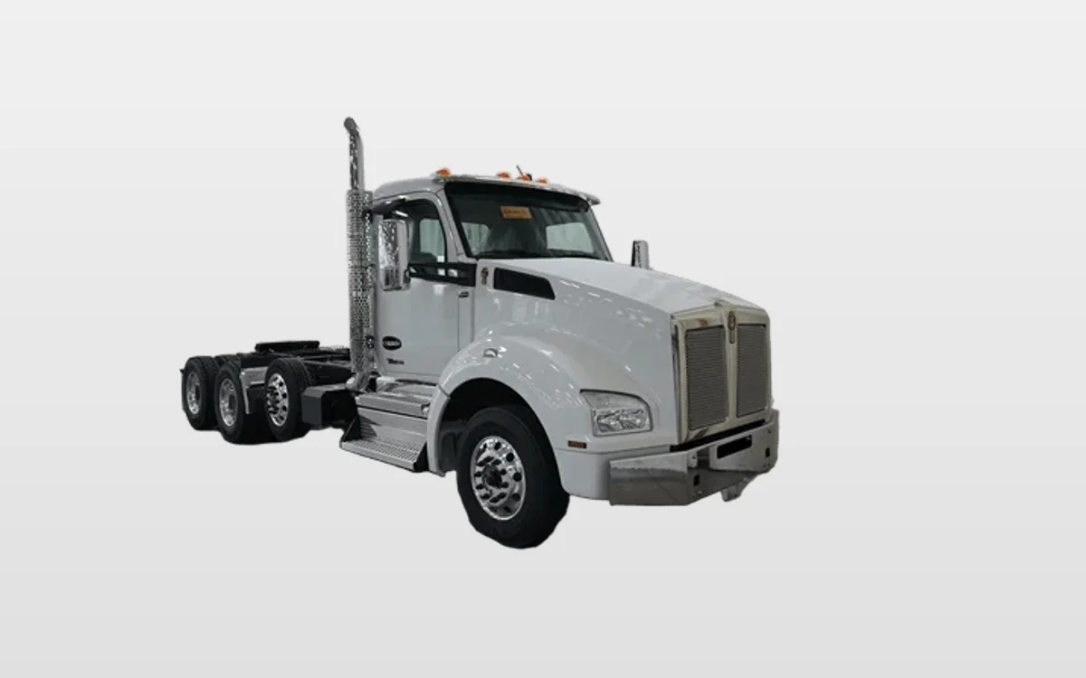 2026 Kenworth T880 - image 1