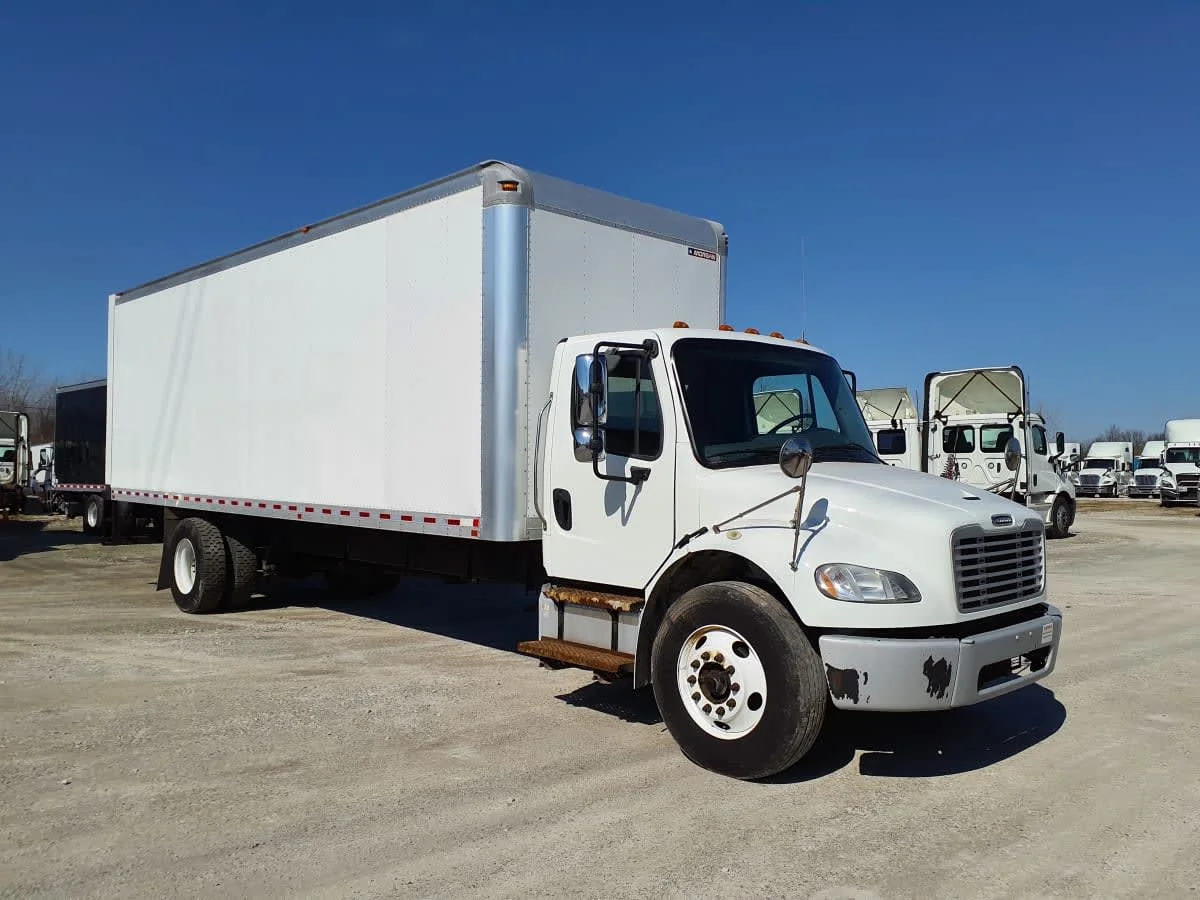 2018 Freightliner M2 106 in Indianapolis, IN — photo 3