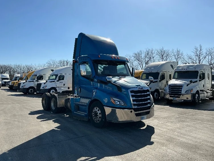 2020 Freightliner Cascadia in La Porte, IN