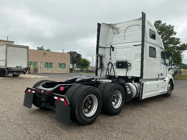 2023 Volvo in Olive Branch, MS — photo 7