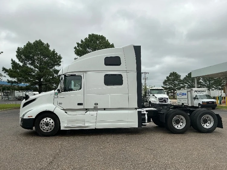 2023 Volvo in Olive Branch, MS — photo 4