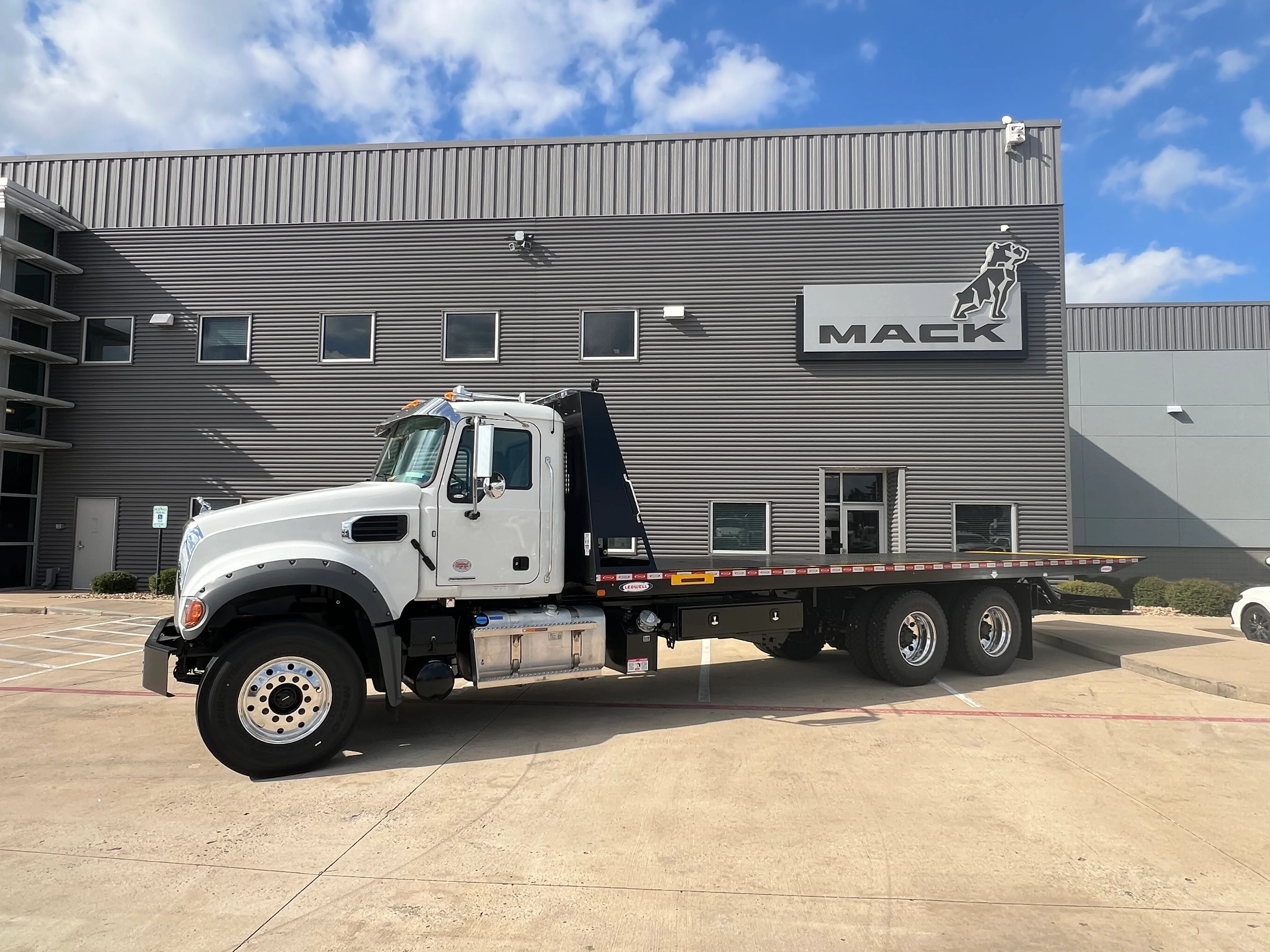 2026 Mack Granite in Houston, TX — photo 3