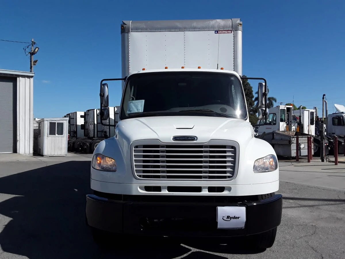 2022 Freightliner M2 106 in Montebello, CA — photo 2