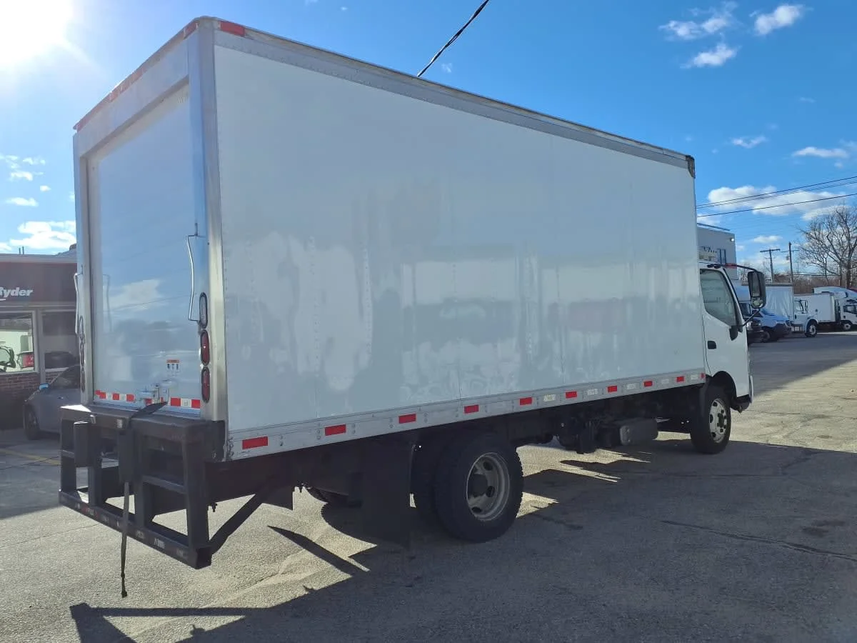 2020 Hino 195 in Warwick, RI — photo 4