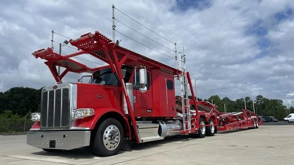 2025 Peterbilt 589