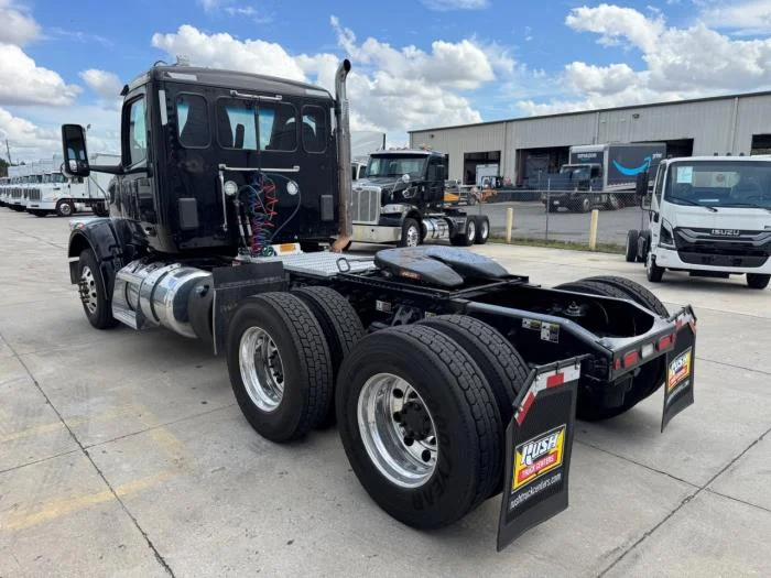 2023 Peterbilt 567 - image 8