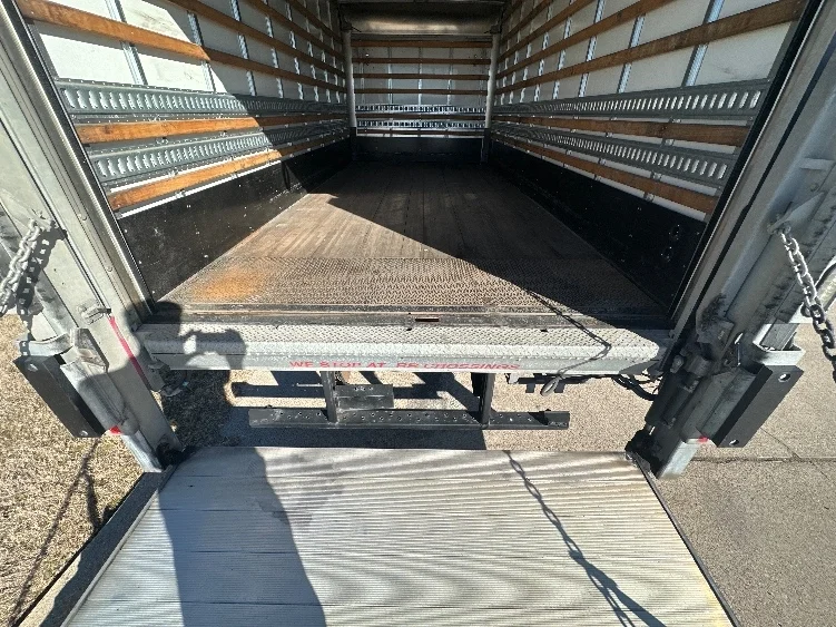 2019 Freightliner M2 106 - image 10