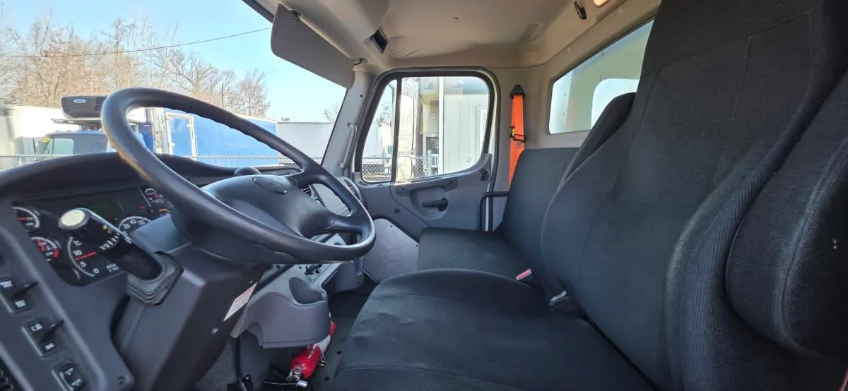 2019 Freightliner M2 106 in Bensalem, PA — photo 7