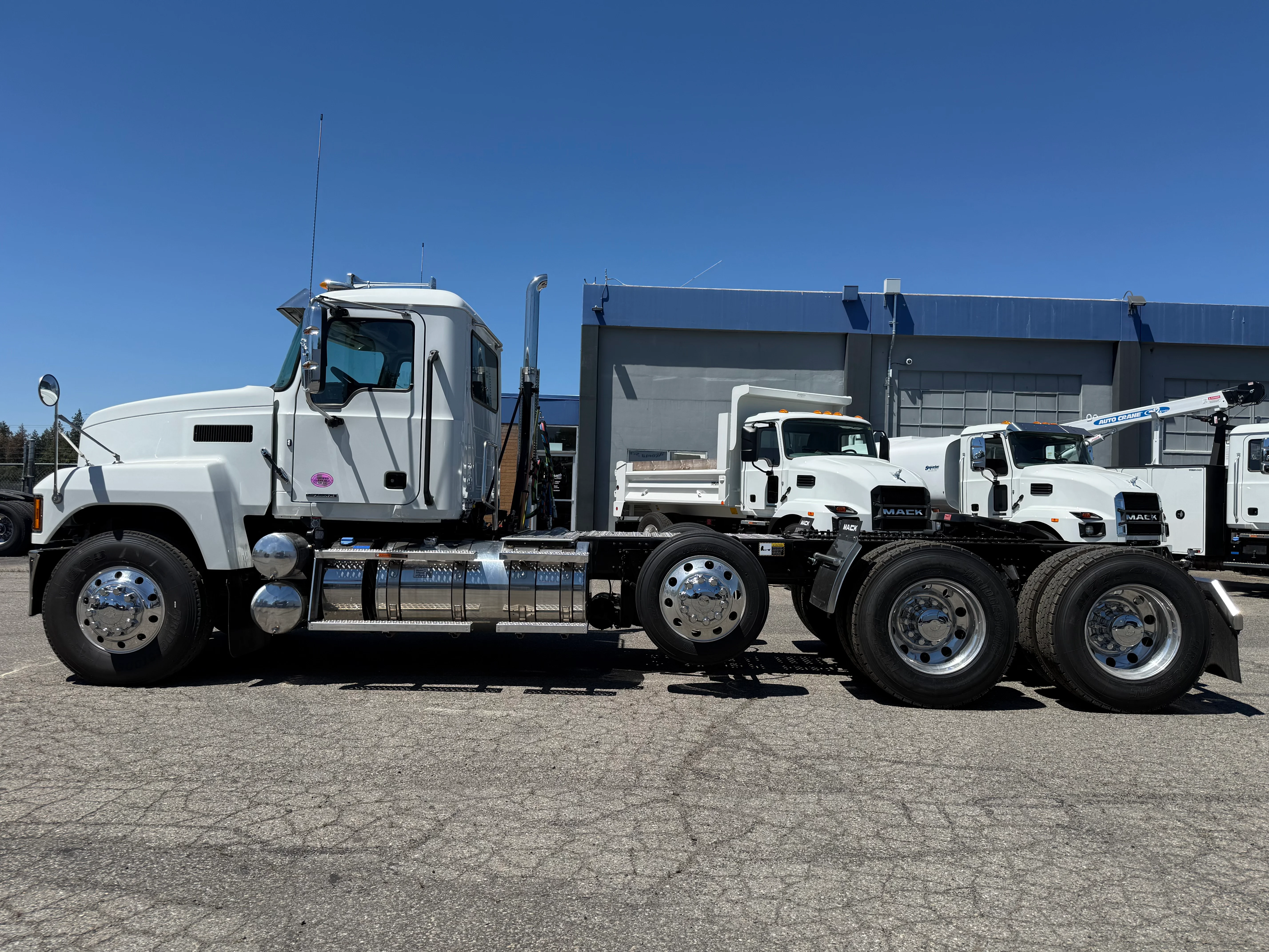 2027 Mack Pinnacle in Spokane, WA — photo 8