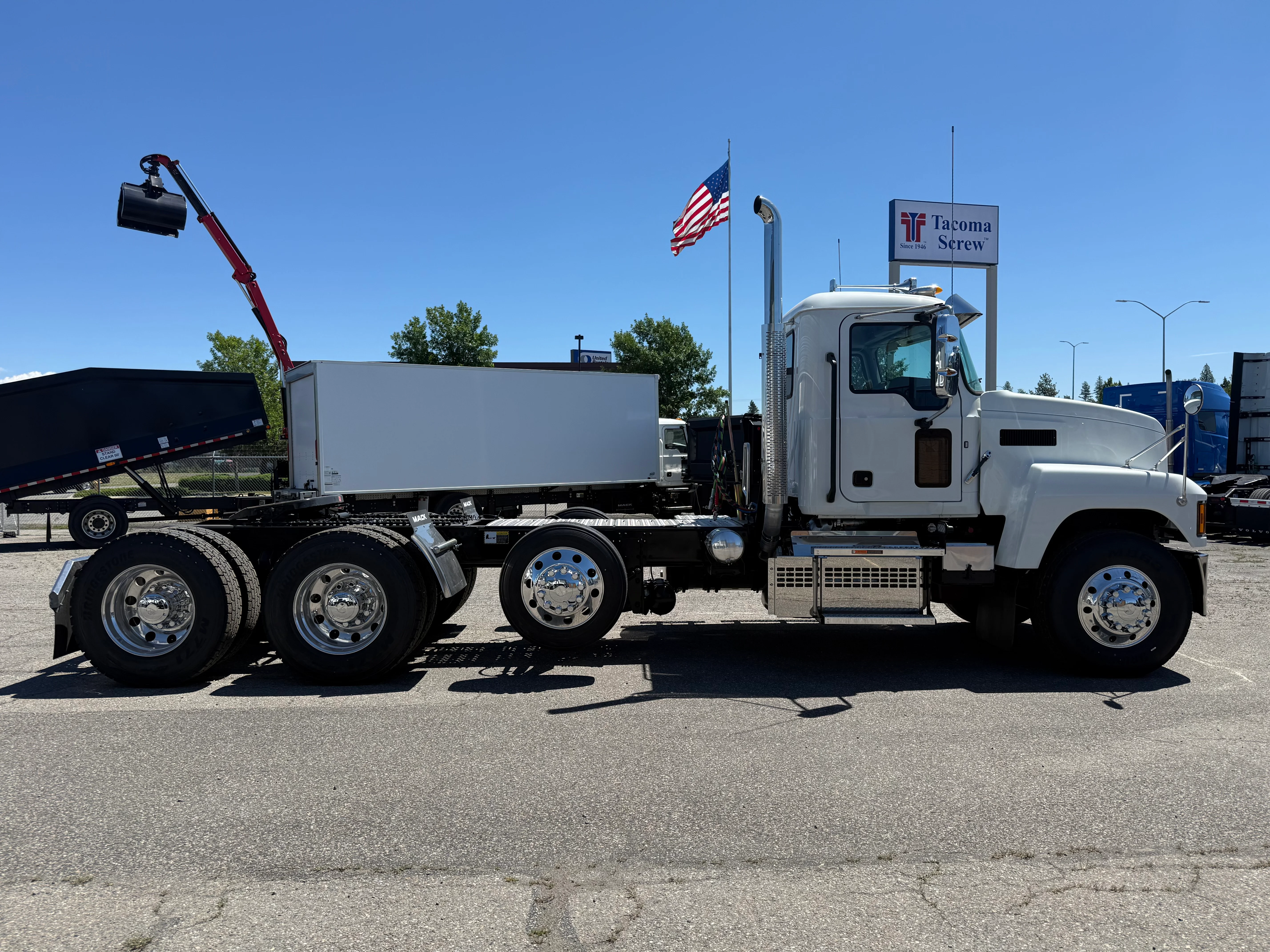 2027 Mack Pinnacle in Spokane, WA — photo 4