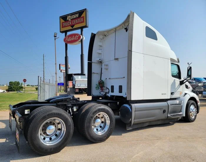 2021 Peterbilt 579 in Tulsa, OK — photo 6