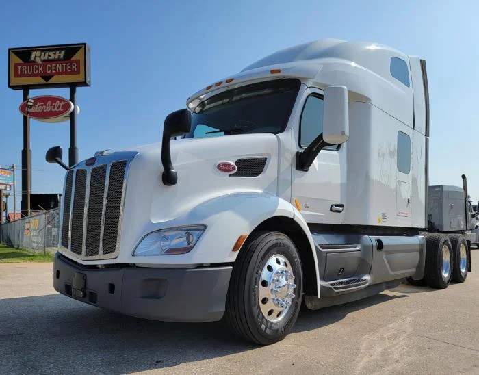 2021 Peterbilt 579 in Tulsa, OK — photo 2
