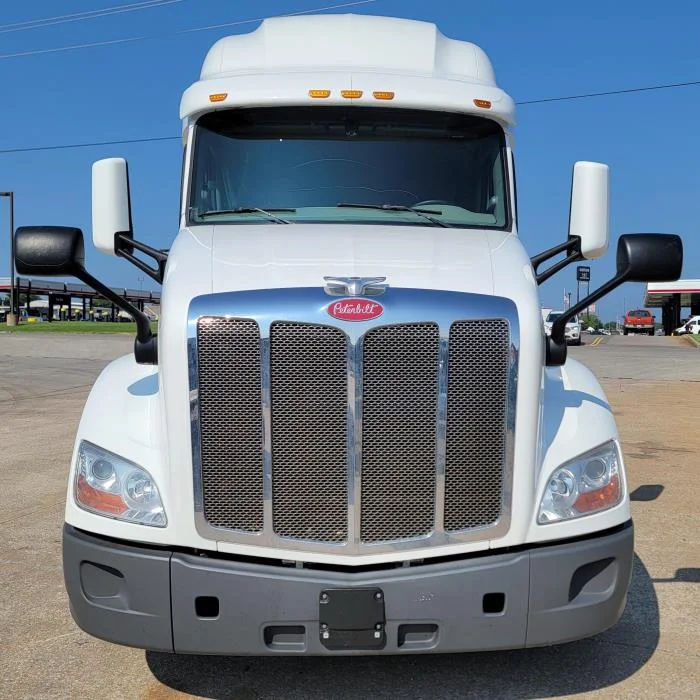 2021 Peterbilt 579 - image 10