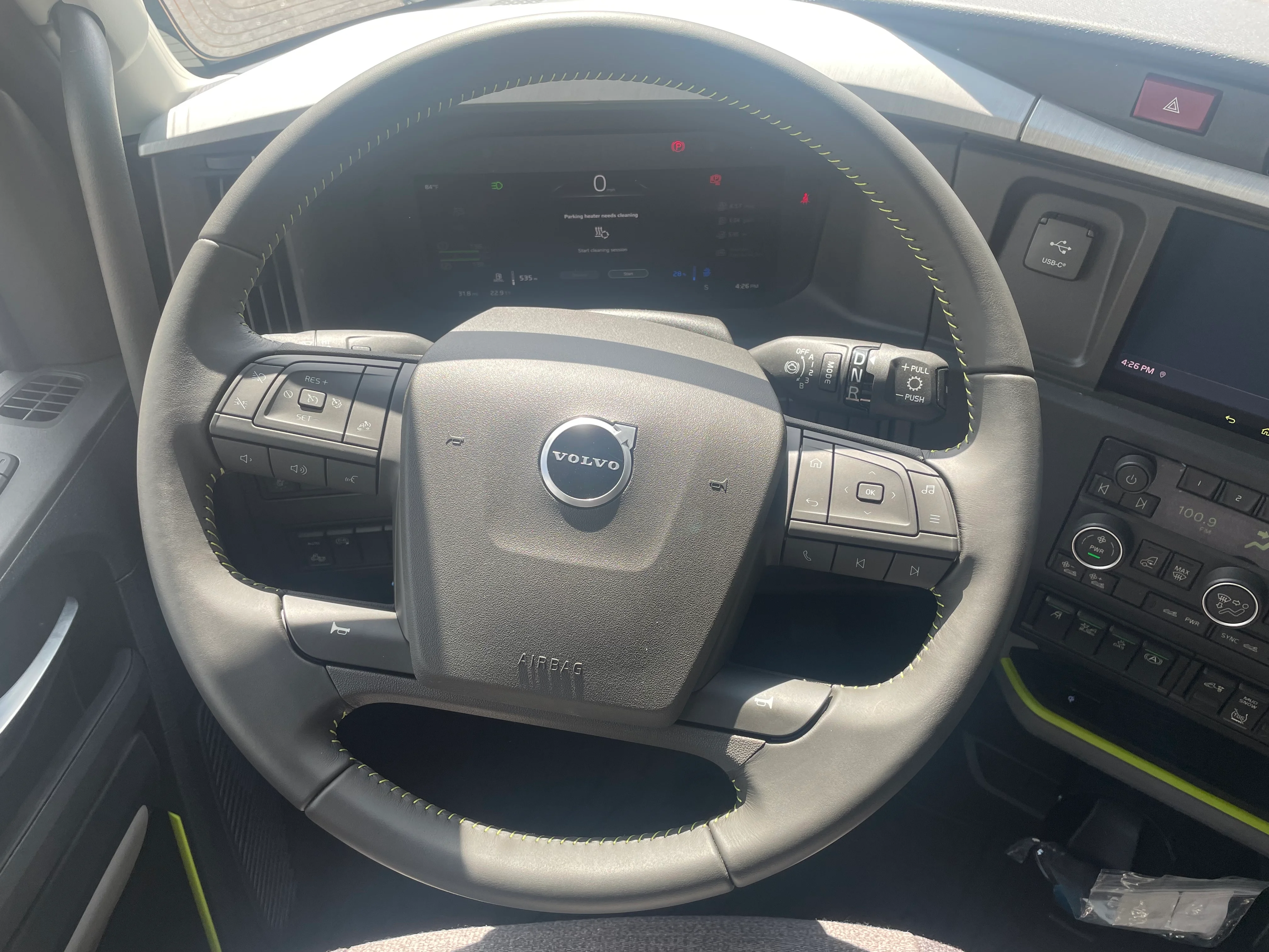 2026 Volvo VNL 660 in Amarillo, TX — photo 12