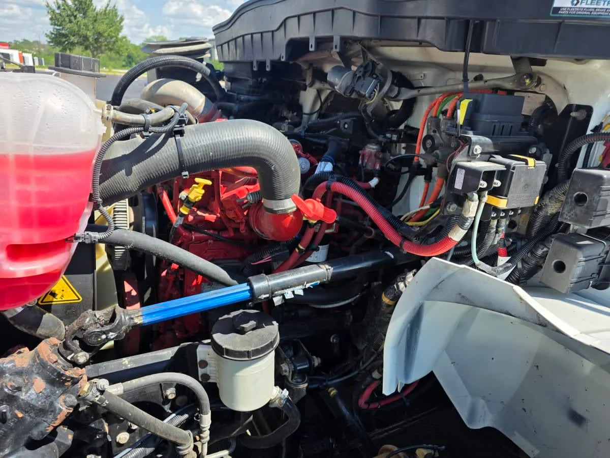 2021 International MV - image 9