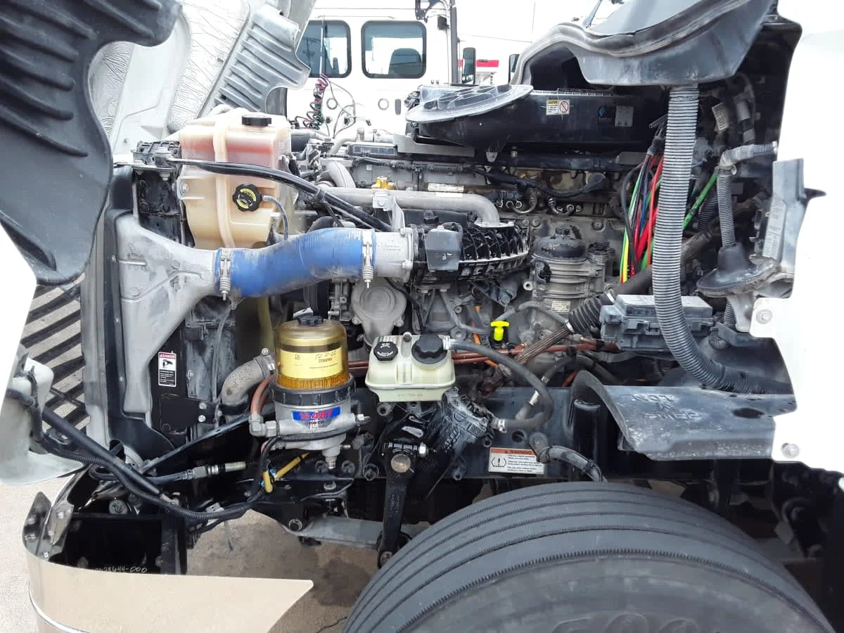 2020 Freightliner Cascadia in North Little Rock, AR — photo 8