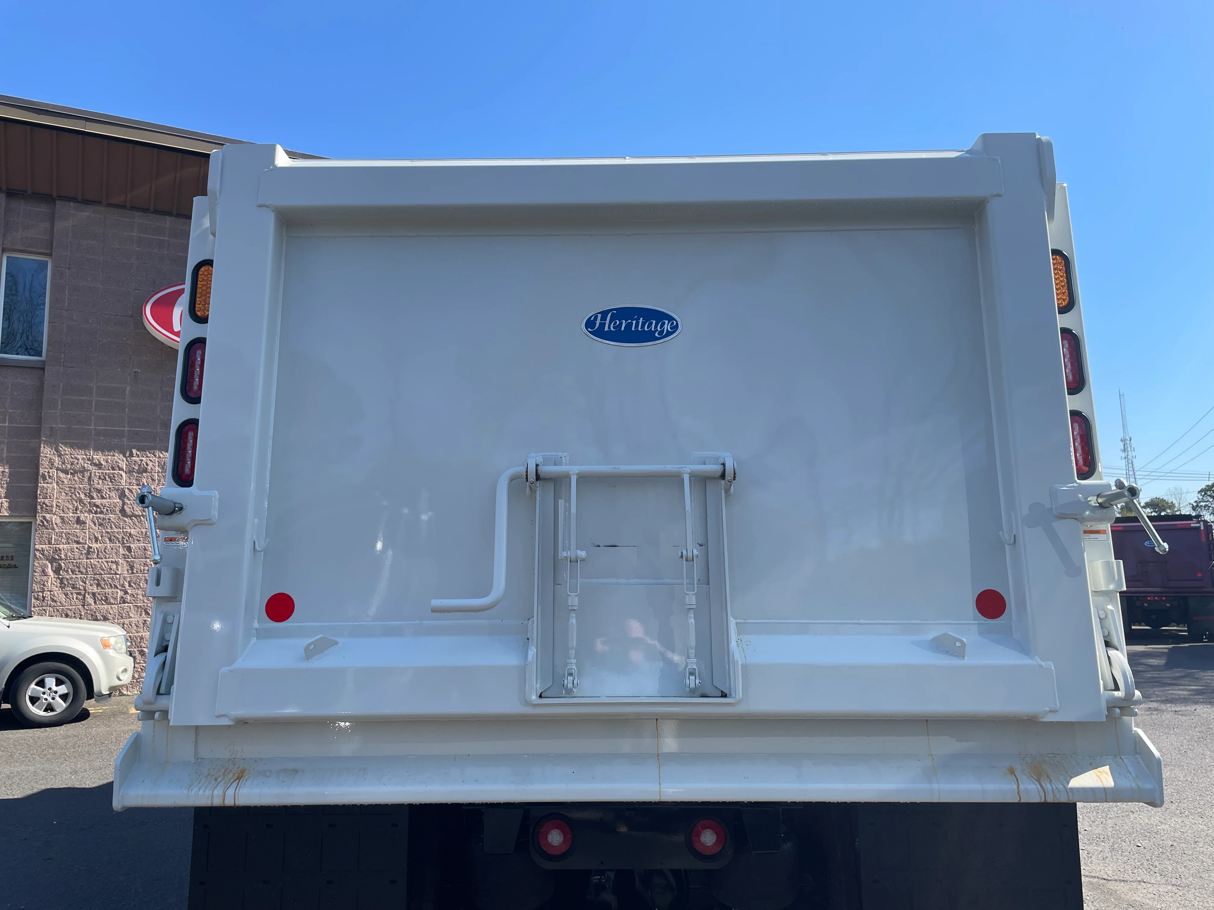 2027 Peterbilt 567 in CLARKSBURG, WV — photo 4