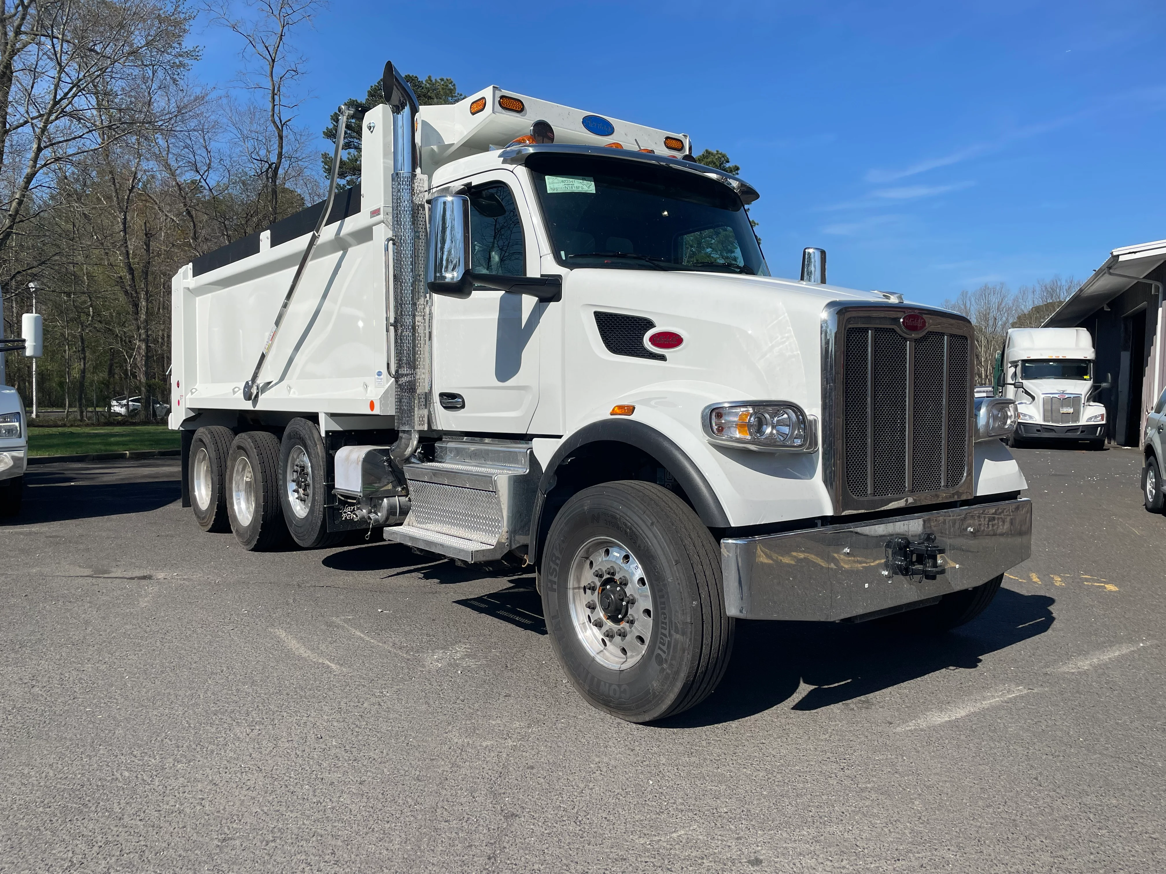 2027 Peterbilt 567 in CLARKSBURG, WV — photo 3