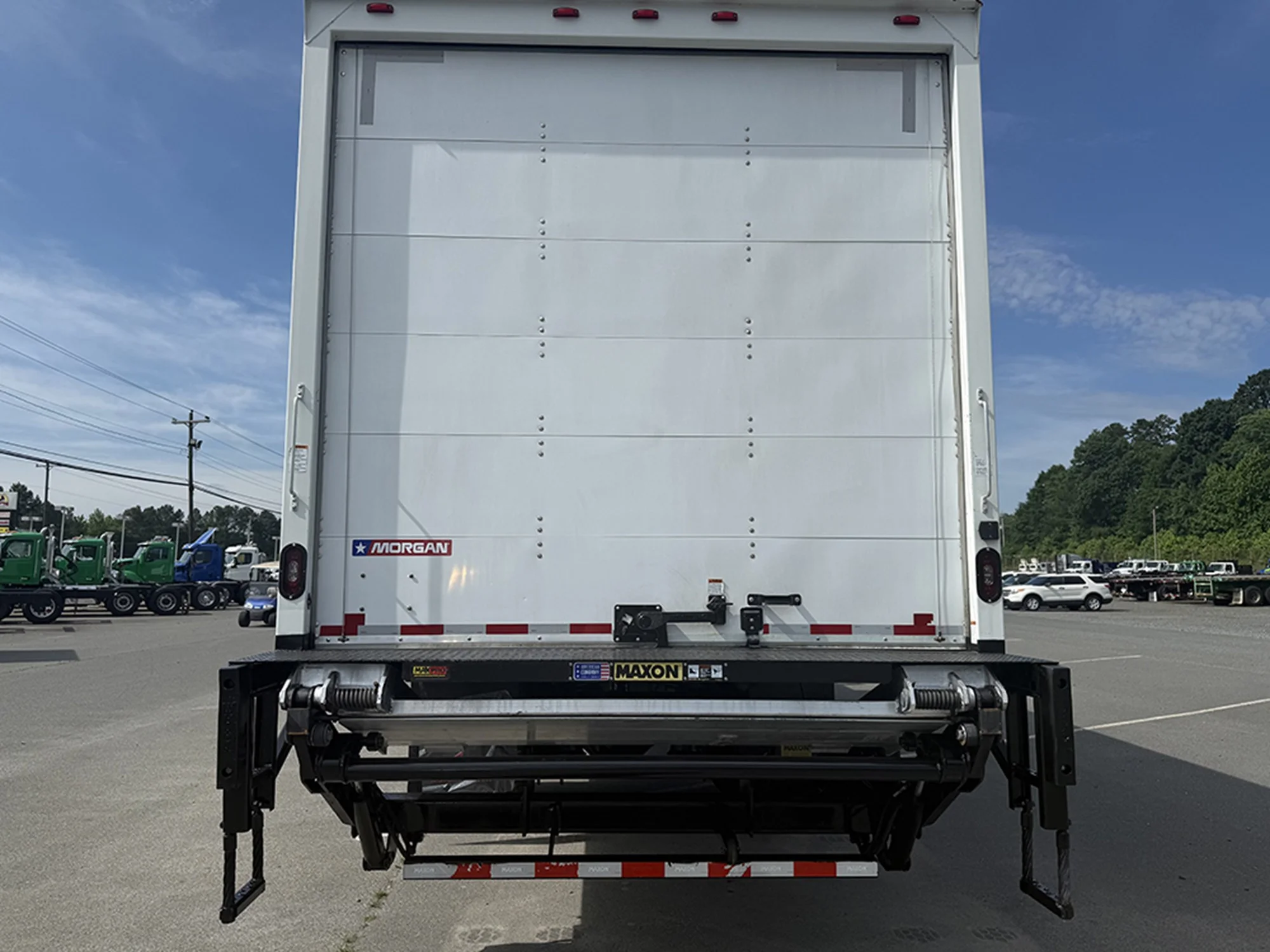 2018 Freightliner eM2 — photo 5