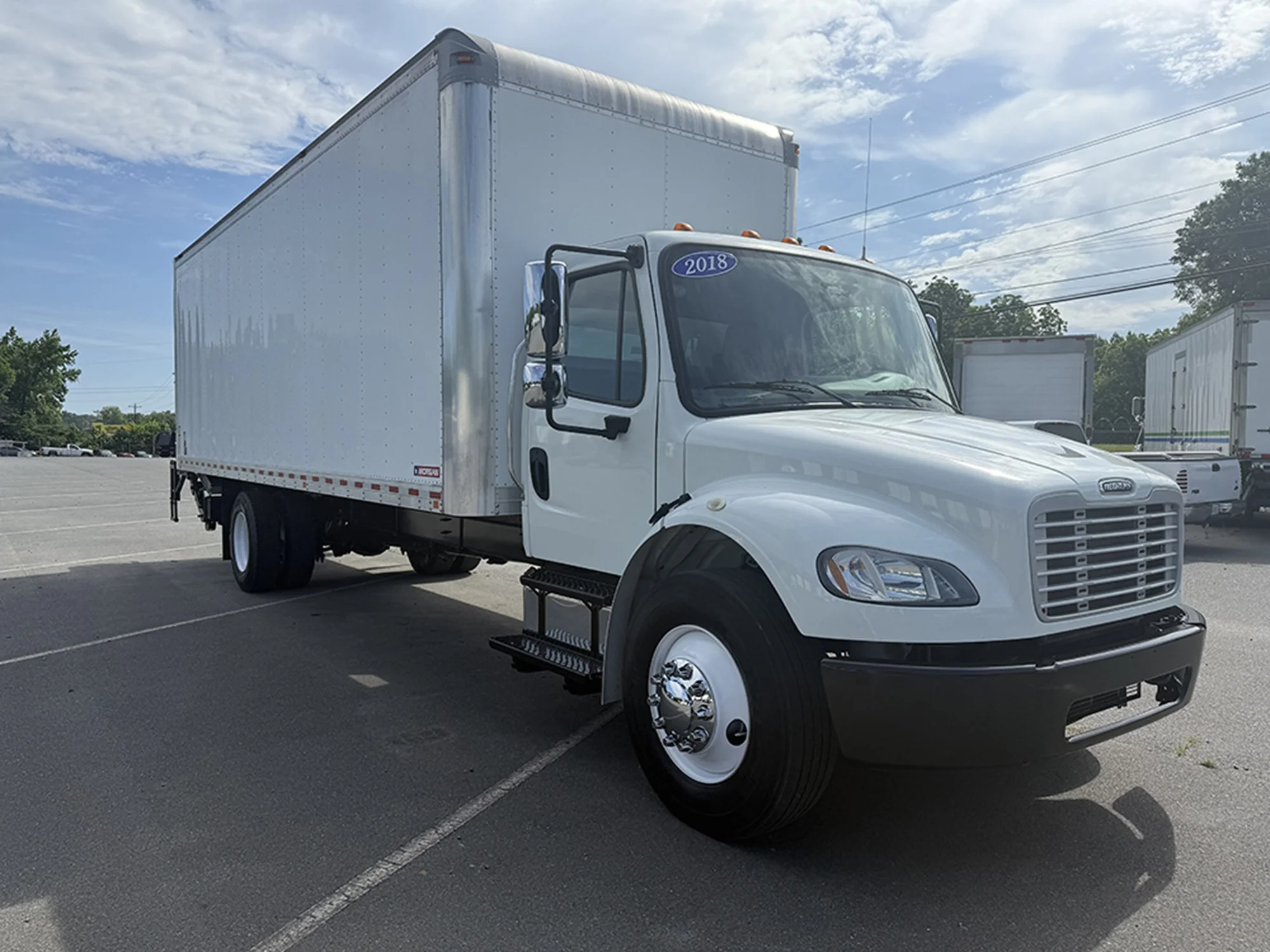 2018 Freightliner eM2 — photo 2
