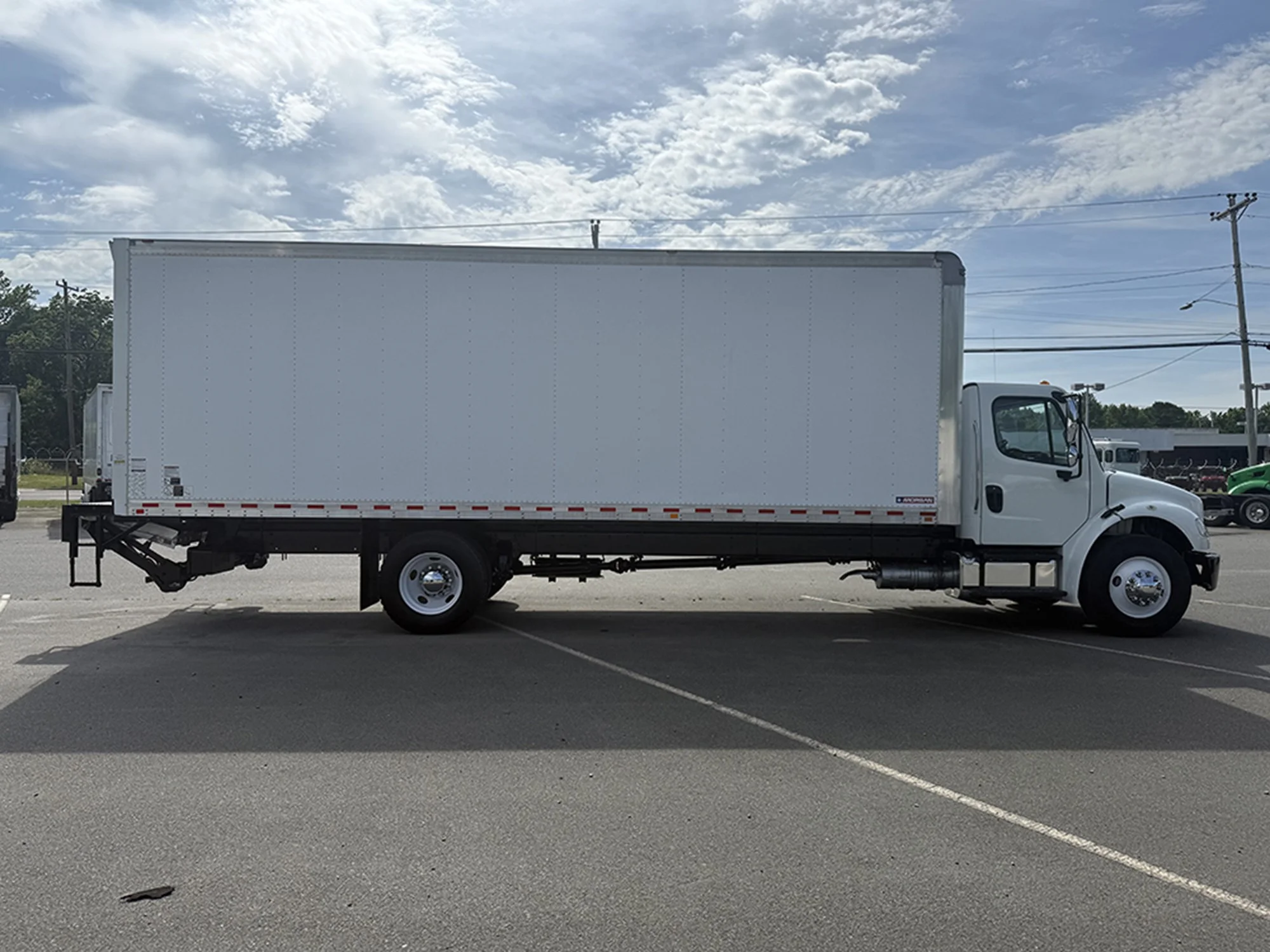 2018 Freightliner eM2 — photo 3