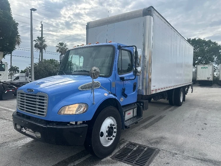 2020 Freightliner eM2 in Medley, FL — photo 3