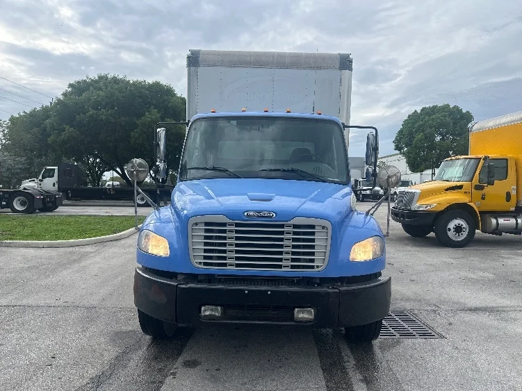 2020 Freightliner eM2 in Medley, FL — photo 2