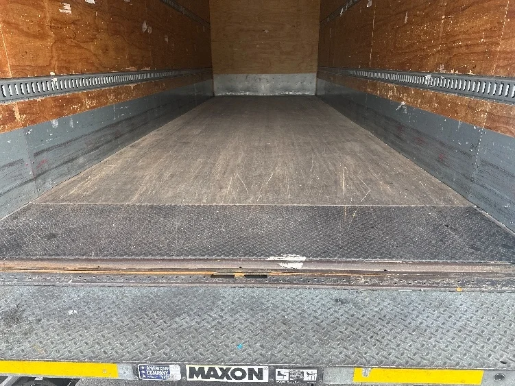 2020 Freightliner eM2 in Medley, FL — photo 10