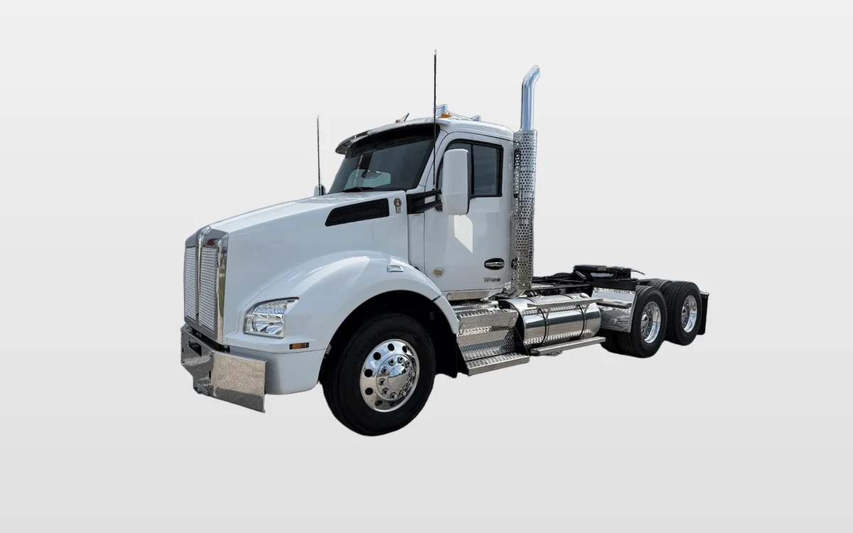 2027 Kenworth T880 - image 1